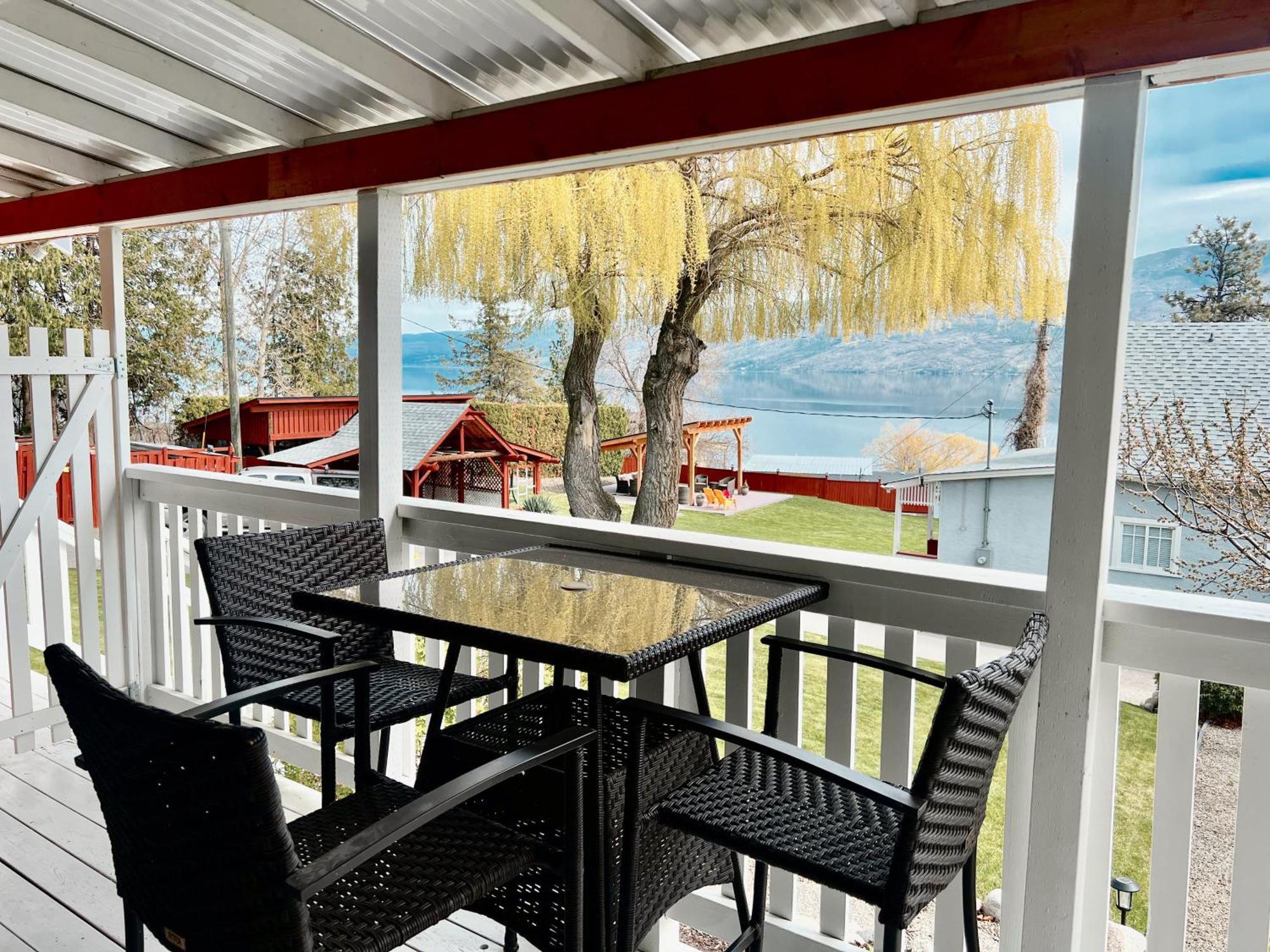 Peachland Beach Resort Exterior foto