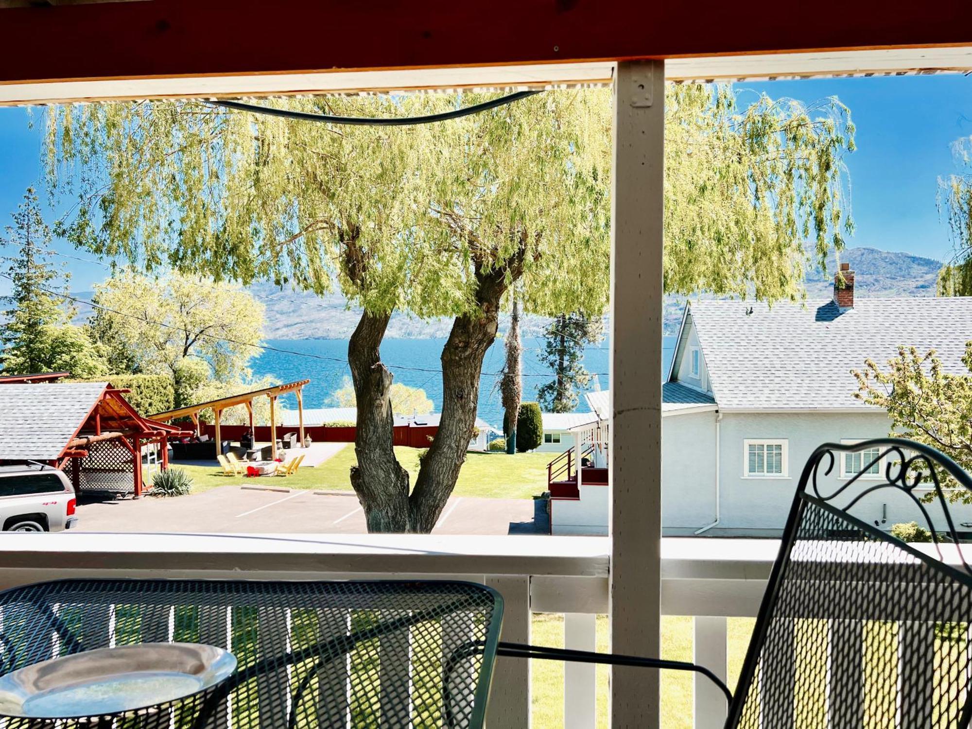 Peachland Beach Resort Exterior foto